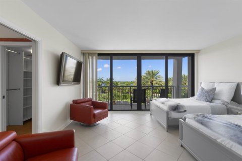 Condo in Palm Beach, Florida, 3 bedrooms  № 2400010 - photo 3