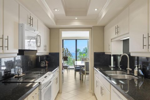 Condo in Palm Beach, Florida, 3 bedrooms  № 2400010 - photo 23