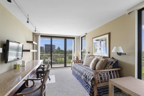 Condo in Palm Beach, Florida, 3 bedrooms  № 2400010 - photo 19