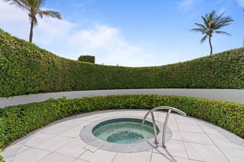Condo in Palm Beach, Florida, 3 bedrooms  № 2400010 - photo 26