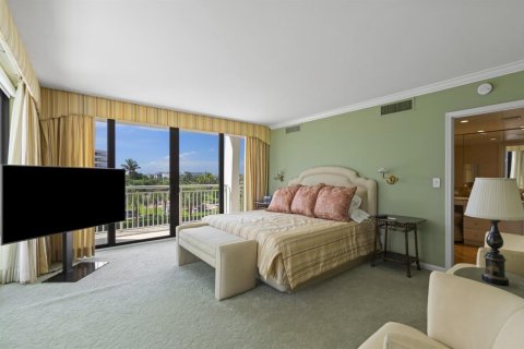 Condo in Palm Beach, Florida, 3 bedrooms  № 2400010 - photo 12