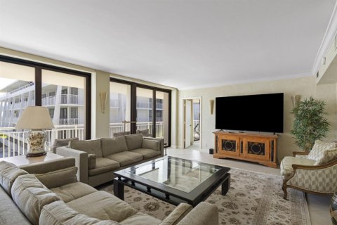 Condo in Palm Beach, Florida, 3 bedrooms  № 2400010 - photo 7