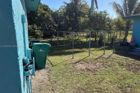 Villa ou maison à vendre à Florida City, Floride: 4 chambres, 199 m2 № 2020228 - photo 3