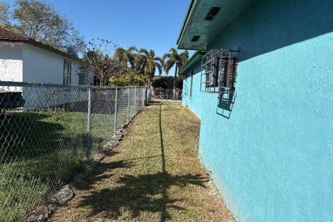 Villa ou maison à vendre à Florida City, Floride: 4 chambres, 199 m2 № 2020228 - photo 10