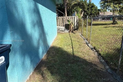 Villa ou maison à vendre à Florida City, Floride: 4 chambres, 199 m2 № 2020228 - photo 11