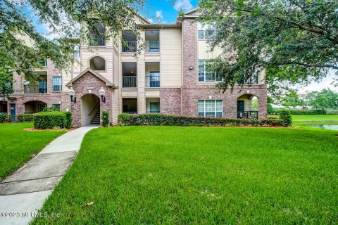 Condominio en venta en Jacksonville, Florida, 2 dormitorios, 119.01 m2 № 772579 - foto 1