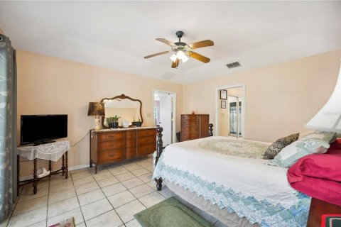 House in Polk City, Florida 4 bedrooms, 259.85 sq.m. № 1720666 - photo 21