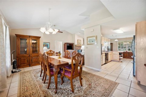 House in Polk City, Florida 4 bedrooms, 259.85 sq.m. № 1720666 - photo 14