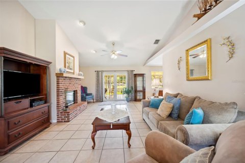 House in Polk City, Florida 4 bedrooms, 259.85 sq.m. № 1720666 - photo 3