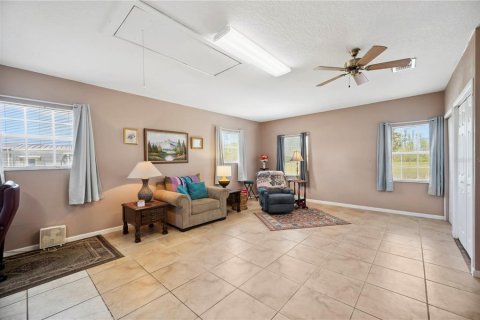 House in Polk City, Florida 4 bedrooms, 259.85 sq.m. № 1720666 - photo 27