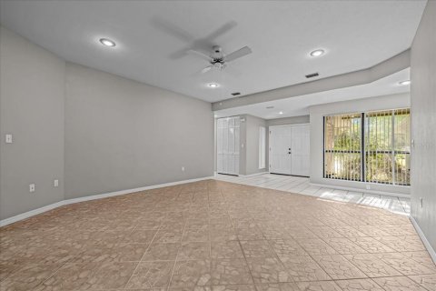 Casa en venta en Gainesville, Florida, 4 dormitorios, 277.41 m2 № 1740666 - foto 10