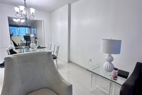 Condo in Sunny Isles Beach, Florida, 1 bedroom  № 1978045 - photo 6