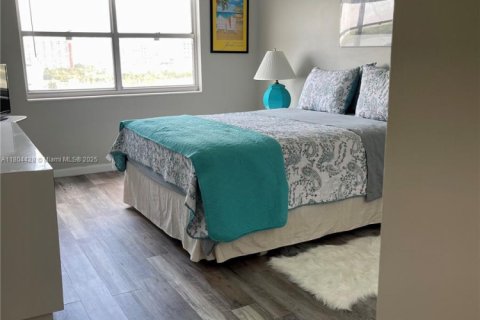 Condo in Sunny Isles Beach, Florida, 1 bedroom  № 1978045 - photo 20