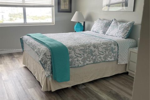 Condo in Sunny Isles Beach, Florida, 1 bedroom  № 1978045 - photo 7