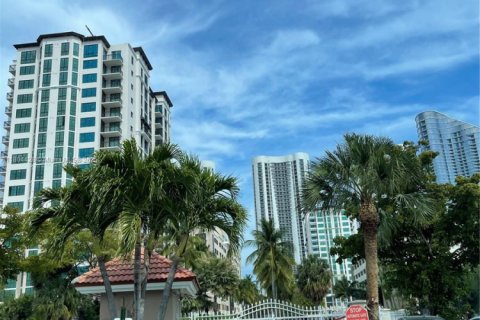 Condo in Sunny Isles Beach, Florida, 1 bedroom  № 1978045 - photo 14