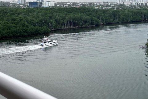 Condo in Sunny Isles Beach, Florida, 1 bedroom  № 1978045 - photo 25