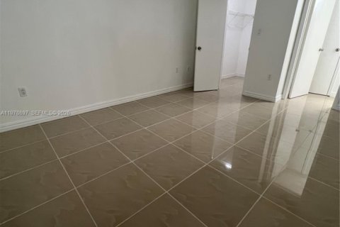 Copropriété à louer à Miami, Floride: 1 chambre, 69.4 m2 № 2046001 - photo 9