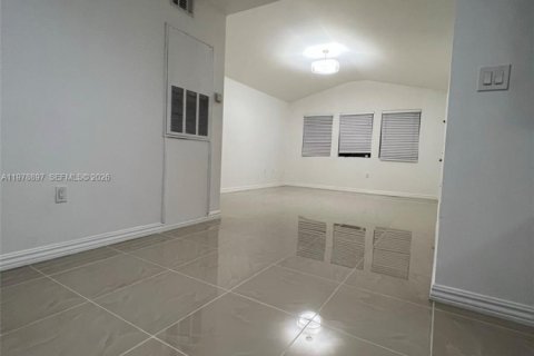 Copropriété à louer à Miami, Floride: 1 chambre, 69.4 m2 № 2046001 - photo 5