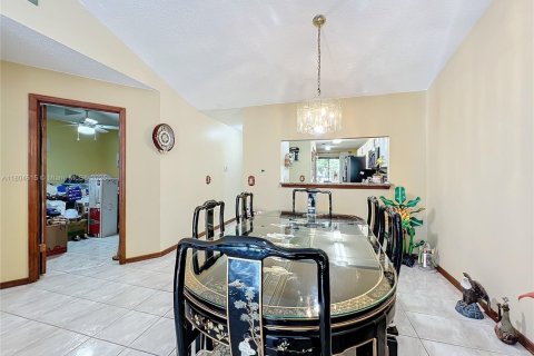 Villa ou maison à vendre à Orlando, Floride: 3 chambres, 116.13 m2 № 1920843 - photo 8