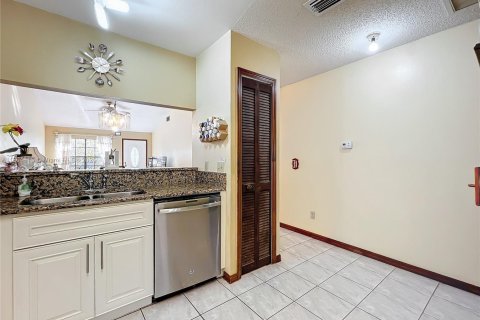 Villa ou maison à vendre à Orlando, Floride: 3 chambres, 116.13 m2 № 1920843 - photo 13