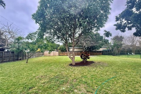 Casa en alquiler en Miami, Florida, 3 dormitorios, 236.34 m2 № 2009655 - foto 22