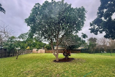 Casa en alquiler en Miami, Florida, 3 dormitorios, 236.34 m2 № 2009655 - foto 23