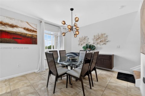 Купить таунхаус в Хомстед, Флорида 5 спален, 224.36м2, № 2067728 - фото 24