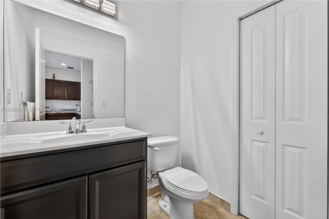 Купить таунхаус в Хомстед, Флорида 5 спален, 224.36м2, № 2067728 - фото 23