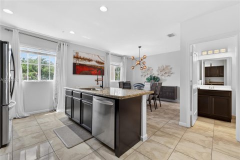 Купить таунхаус в Хомстед, Флорида 5 спален, 224.36м2, № 2067728 - фото 22