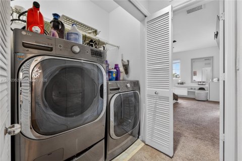 Купить таунхаус в Хомстед, Флорида 5 спален, 224.36м2, № 2067728 - фото 27