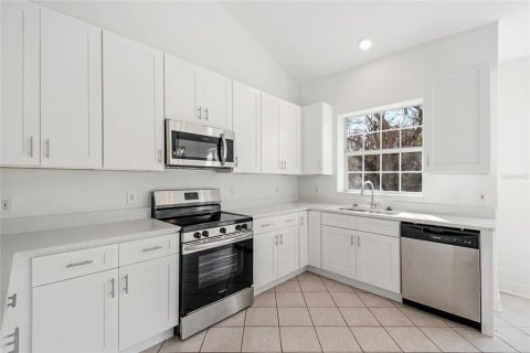 Condominio en venta en Orlando, Florida, 3 dormitorios, 221.48 m2 № 2095762 - foto 18
