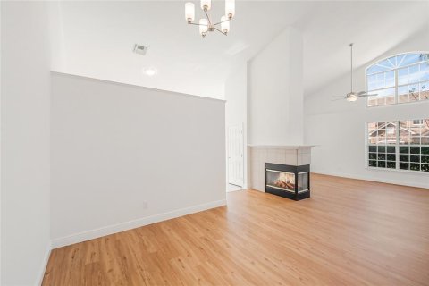 Condominio en venta en Orlando, Florida, 3 dormitorios, 221.48 m2 № 2095762 - foto 11