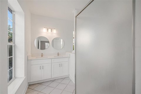 Condominio en venta en Orlando, Florida, 3 dormitorios, 221.48 m2 № 2095762 - foto 30
