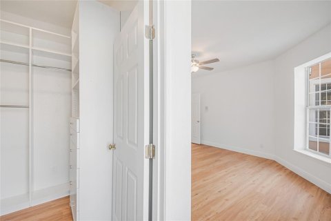 Condominio en venta en Orlando, Florida, 3 dormitorios, 221.48 m2 № 2095762 - foto 27