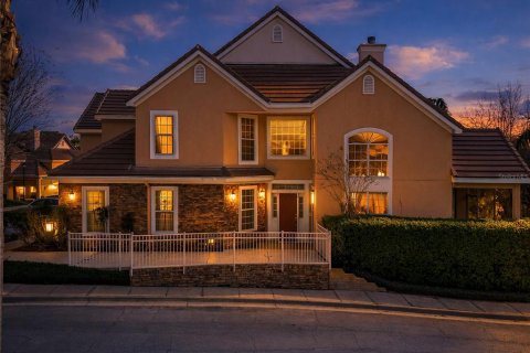 Condominio en venta en Orlando, Florida, 3 dormitorios, 221.48 m2 № 2095762 - foto 2