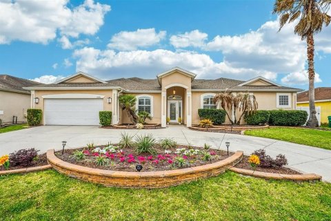 Casa en Oxford, Florida 4 dormitorios, 242.57 m2 № 2148922