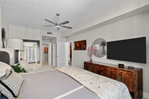 Condo in Fort Lauderdale, Florida, 3 bedrooms  № 1874505 - photo 2