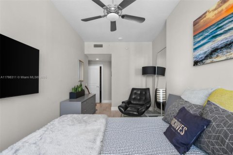 Condo in Fort Lauderdale, Florida, 3 bedrooms  № 1874505 - photo 12