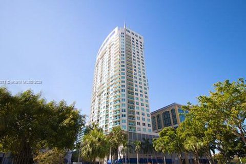 Condo in Fort Lauderdale, Florida, 3 bedrooms  № 1874505 - photo 1