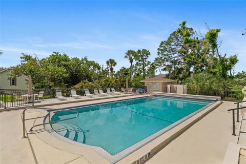 Condo in Englewood, Florida, 2 bedrooms  № 1917672 - photo 30