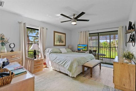Condo in Englewood, Florida, 2 bedrooms  № 1917672 - photo 13