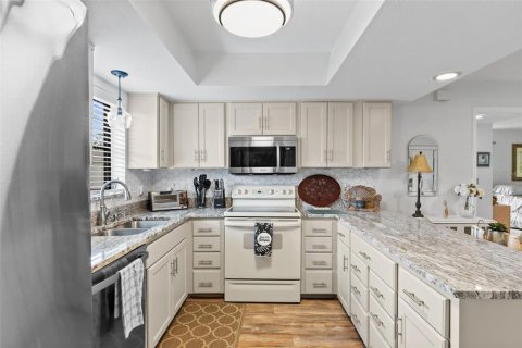 Condo in Englewood, Florida, 2 bedrooms  № 1917672 - photo 6