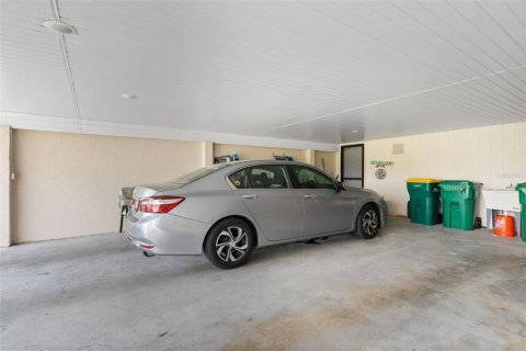 Condo in Englewood, Florida, 2 bedrooms  № 1917672 - photo 25