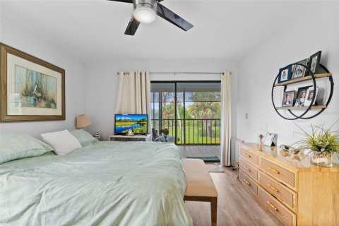 Condo in Englewood, Florida, 2 bedrooms  № 1917672 - photo 14