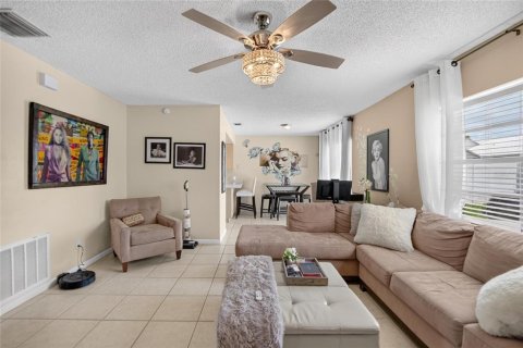 Villa ou maison à vendre à Tampa, Floride: 3 chambres, 115.57 m2 № 2316799 - photo 8