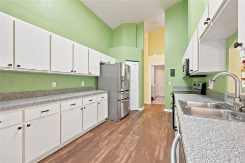 House in Gainesville, Florida 5 bedrooms, 204.66 sq.m. № 2223240 - photo 11