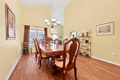 House in Gainesville, Florida 5 bedrooms, 204.66 sq.m. № 2223240 - photo 9
