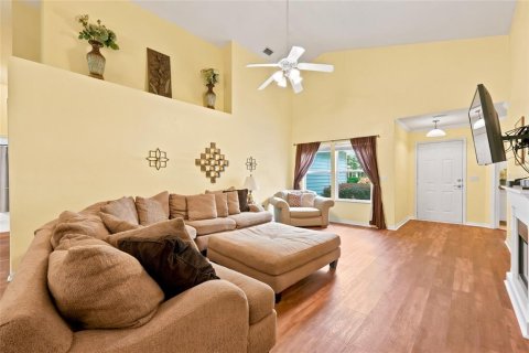 House in Gainesville, Florida 5 bedrooms, 204.66 sq.m. № 2223240 - photo 6