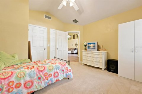 House in Gainesville, Florida 5 bedrooms, 204.66 sq.m. № 2223240 - photo 19