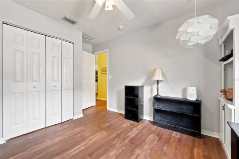 House in Gainesville, Florida 5 bedrooms, 204.66 sq.m. № 2223240 - photo 26